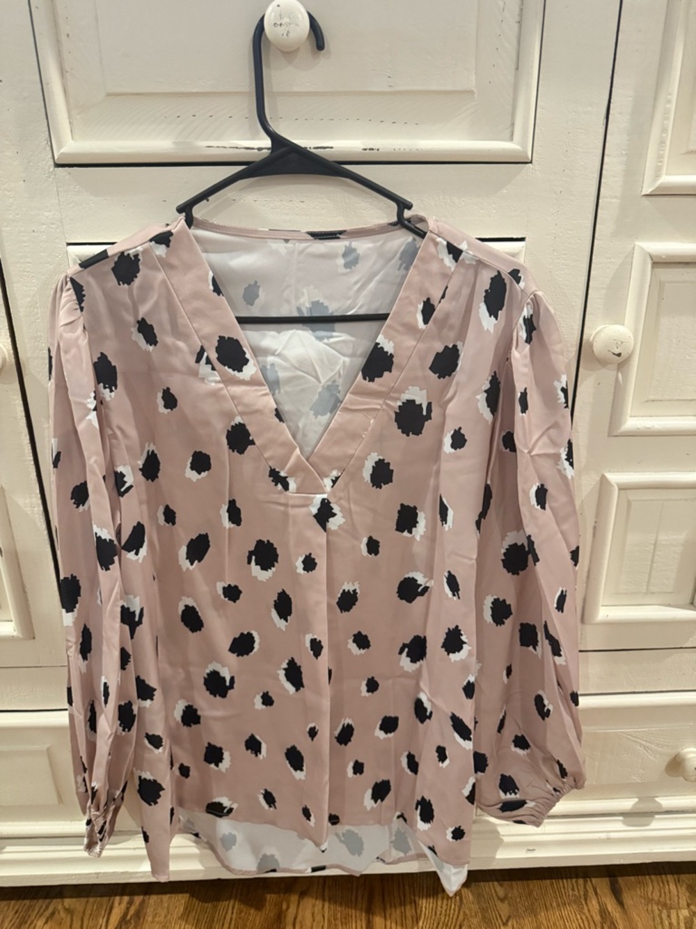 Pink V-Neck Dot Long Sleeve Blouse